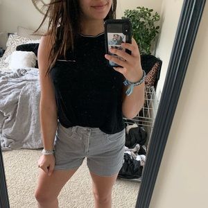 Black Tank White Detailing